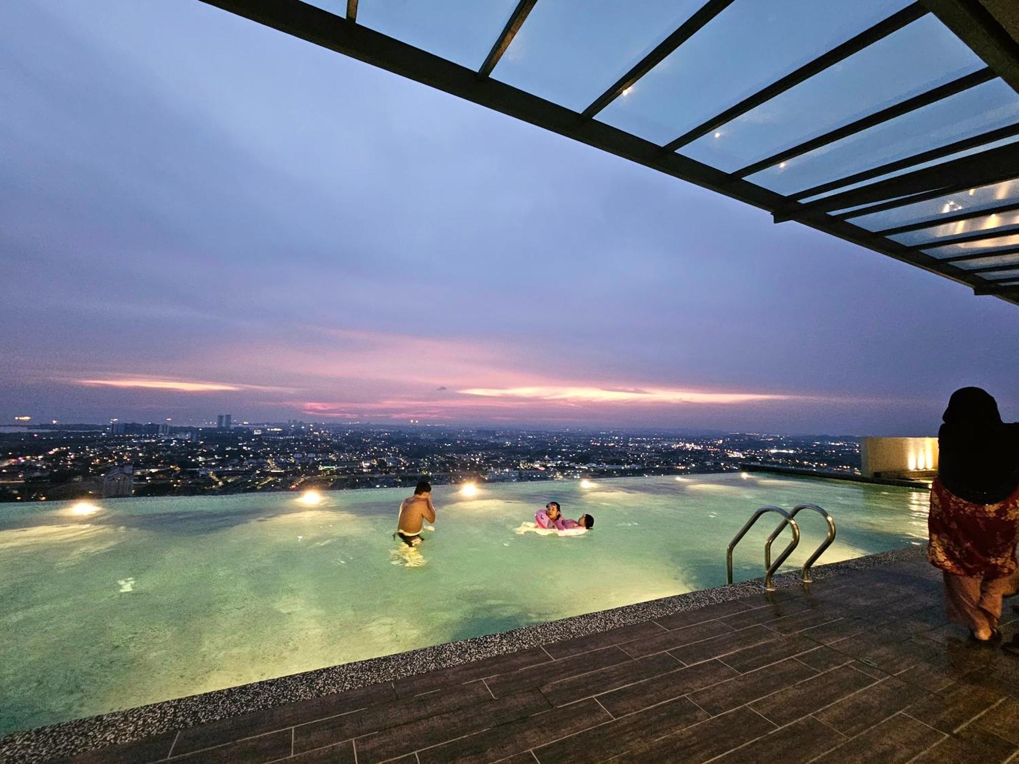 Quartz Paragon Suites Melaka By Ggm Buitenkant foto